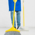 Sweeping (Menyapu Lantai)